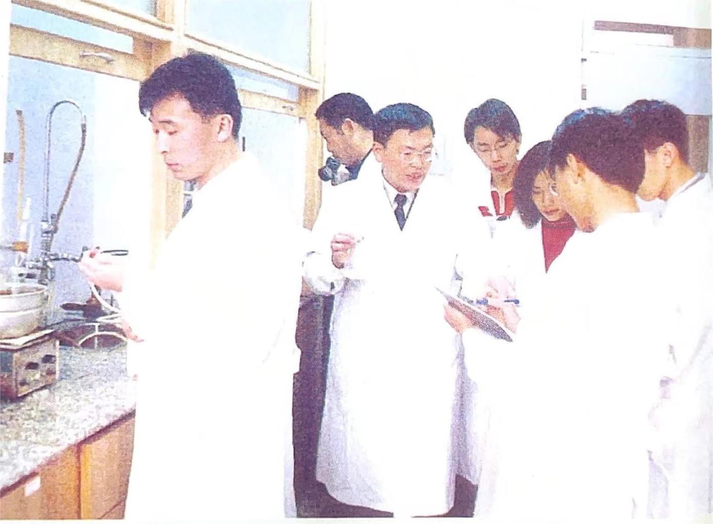 1715589299953950.jpg 3714a827b86052b311b9181b308fd01.jpg