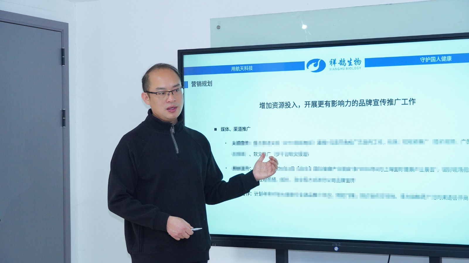 图片 3drctfvygbuhnijmok.jpg